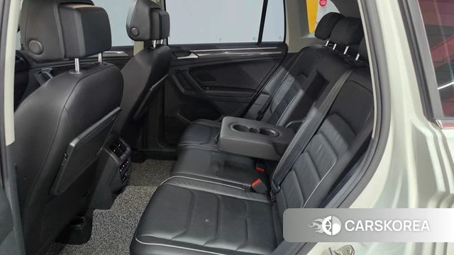 Volkswagen Tiguan second Generation 2020 Белый из Кореи, фото 3