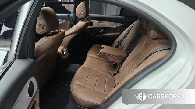 Mercedes-Benz E-Class W213 2019 Белый из Кореи, фото 3