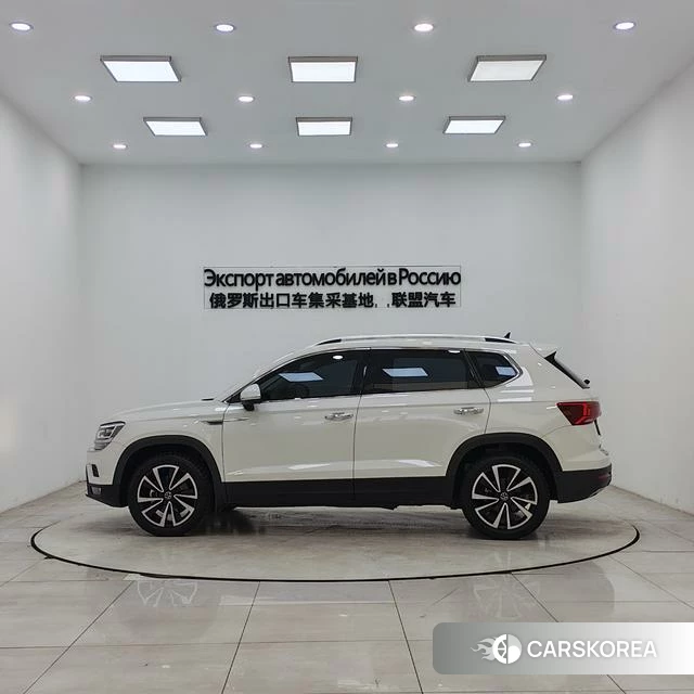 Volkswagen Tharu 2021 Белый из Китая, фото 3