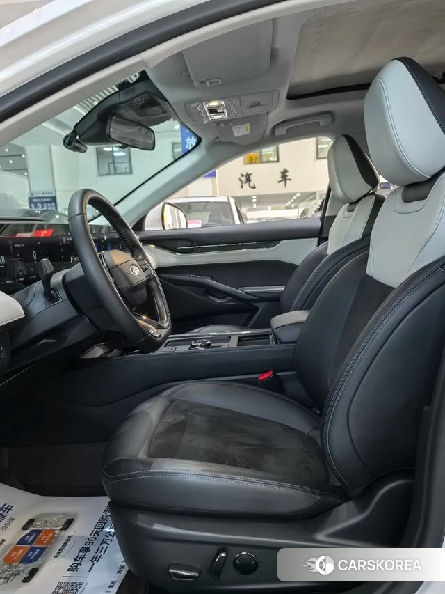 Ford Evos 2023 Белый из Китая, фото 3