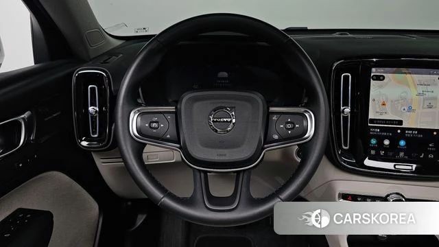 Volvo XC40 2025 Белый из Кореи, фото 3