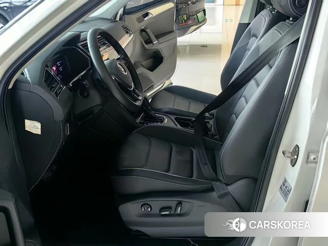 Volkswagen Tiguan L 2021 Белый из Китая, фото 3