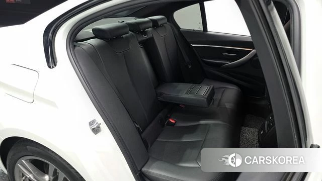 BMW 3 Series (F30) 2018 Белый из Кореи, фото 3