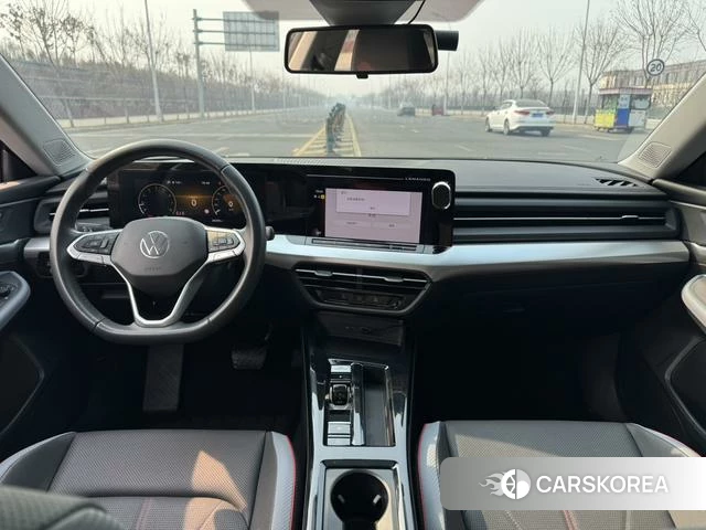 Volkswagen Lamando 2023 Темно-серый из Китая, фото 3