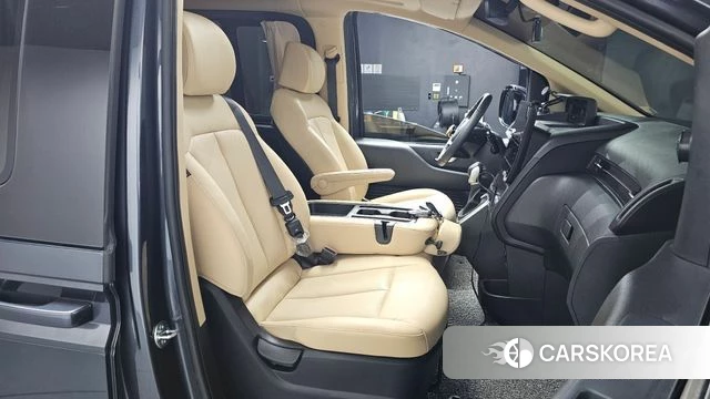 Hyundai Staria 2024 Серый из Кореи, фото 3