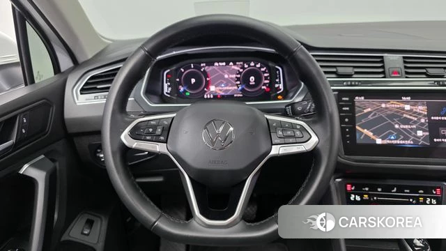 Volkswagen Tiguan second Generation 2021 Белый из Кореи, фото 3