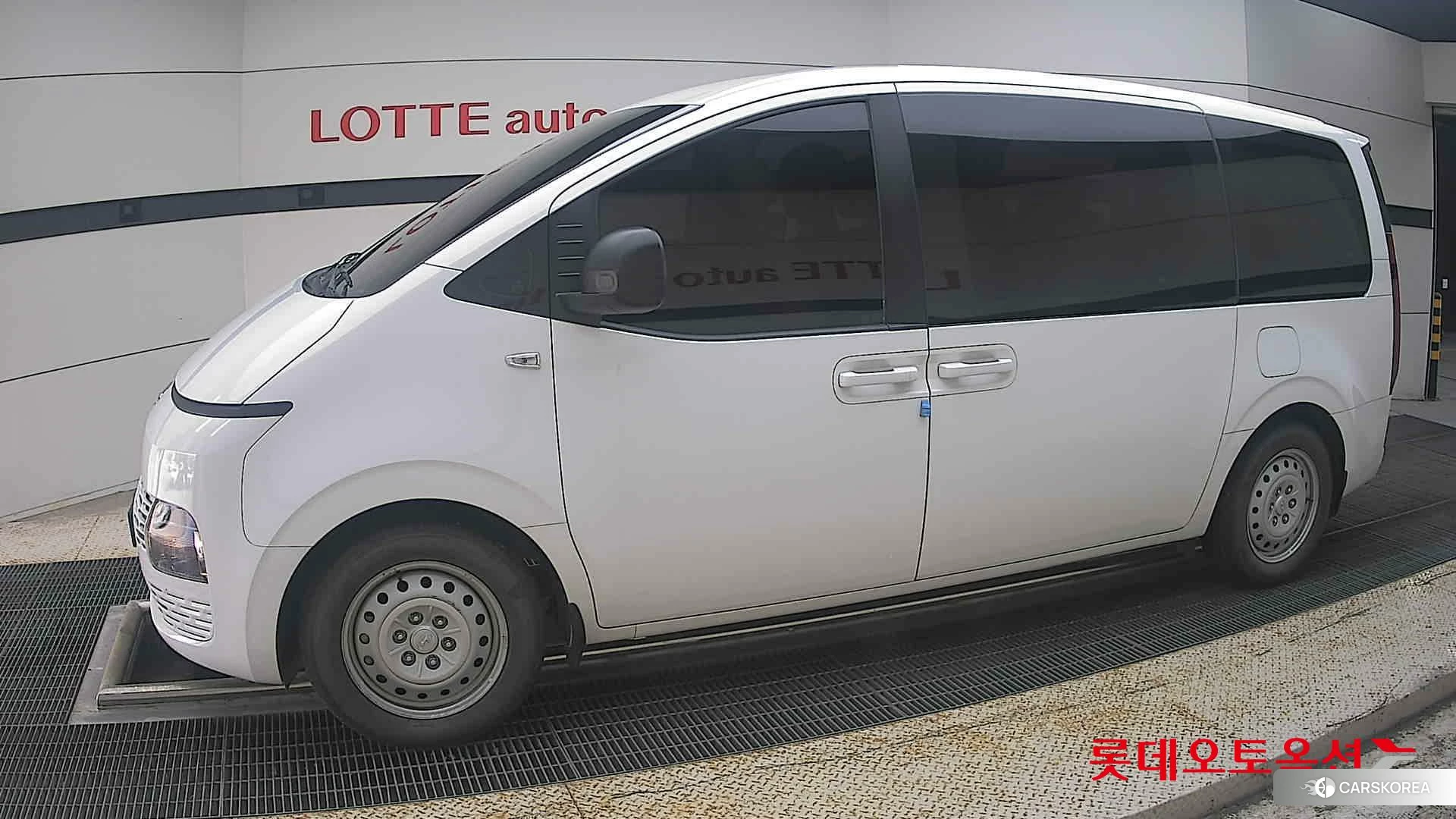 Hyundai Staria 2022 Creamy White из Кореи, фото 3