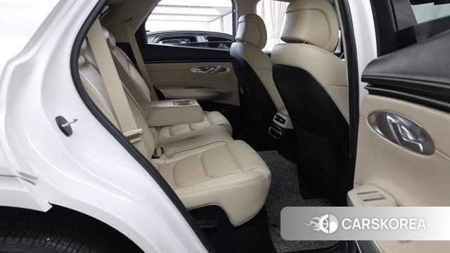 Genesis GV70 2023 Белый из Кореи, фото 3