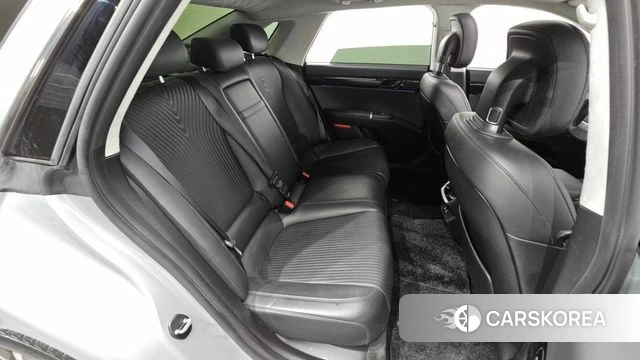 Hyundai Grandeur (GN7) 2022 Серебристо-серый из Кореи, фото 3