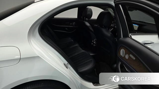 Mercedes-Benz E-Class W213 2020 Белый из Кореи, фото 3