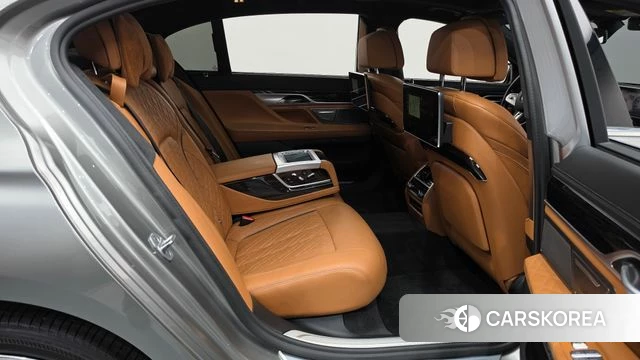 BMW 7 Series (G11) 2020 Серебряный из Кореи, фото 3