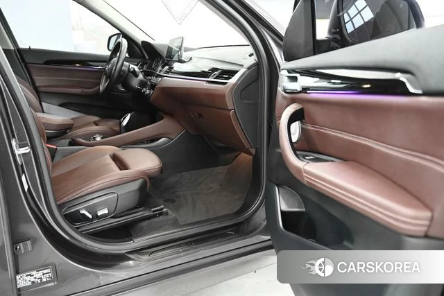BMW X1 2023 Черный из Китая, фото 3