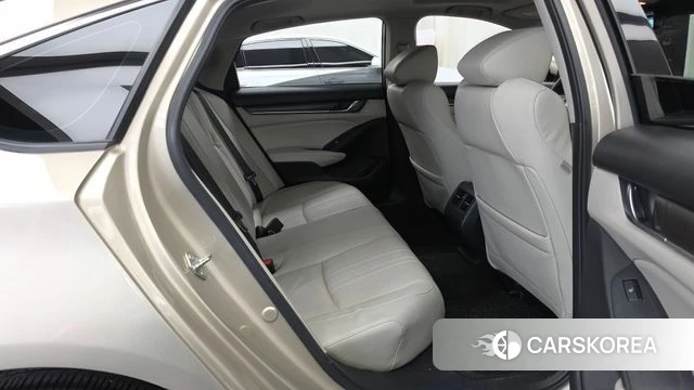 Honda Accord 10th Generation 2018 Песочный из Кореи, фото 3