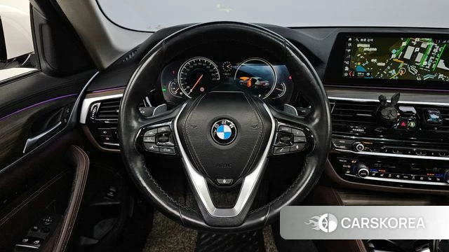 BMW 5 Series (G30) 2018 Белый из Кореи, фото 3
