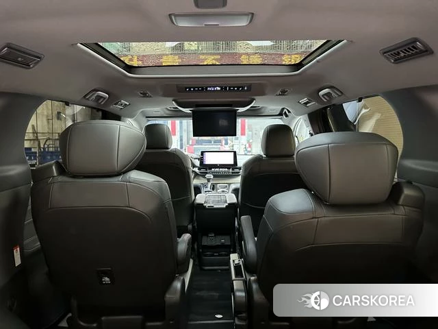 Toyota Granvia 2023 Черный из Китая, фото 3