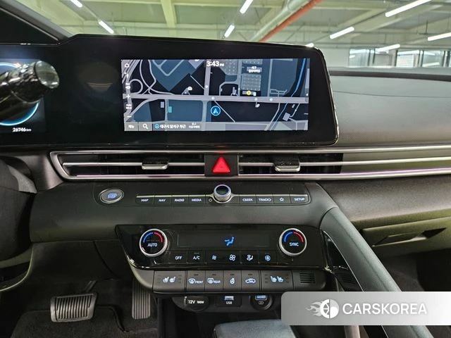 Hyundai Avante (CN7) 2022 Белый из Кореи, фото 3