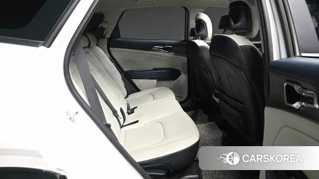 Kia Sportage 5th Generation 2023 Белый из Кореи, фото 3