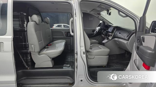 Hyundai The New Grand Starex 2021 Серебристо-серый из Кореи, фото 3