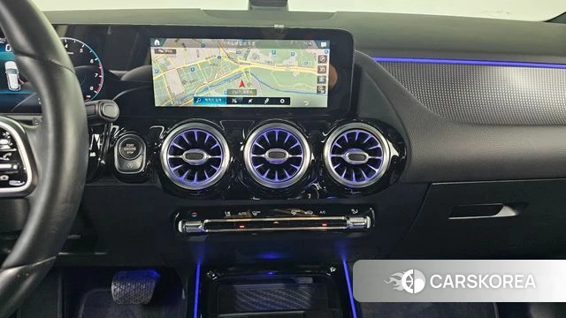 Mercedes-Benz GLA - Class H247 2021 Белый из Кореи, фото 3