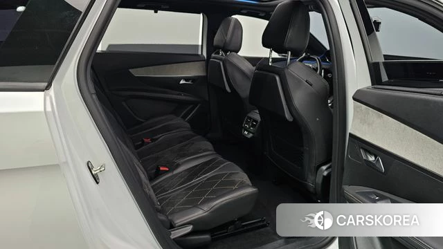 Peugeot 5008 second generation 2018 Белый из Кореи, фото 3