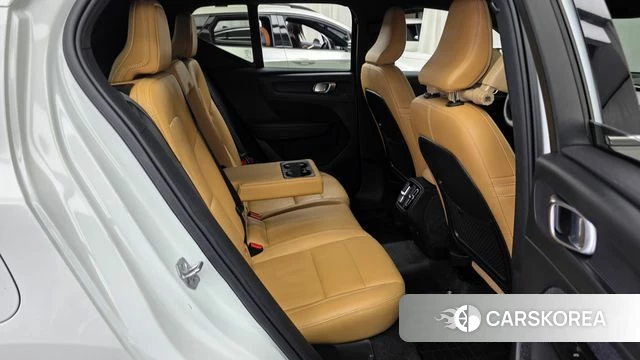 Volvo XC40 2020 Белый из Кореи, фото 3