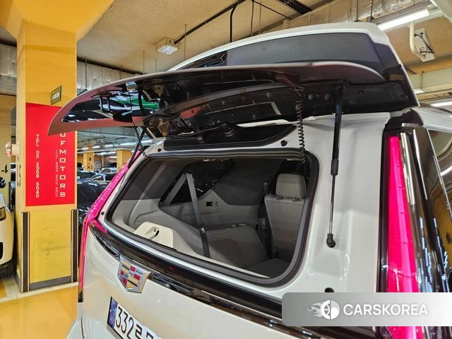Cadillac Escalade 5th Generation 2023 Белый из Кореи, фото 3