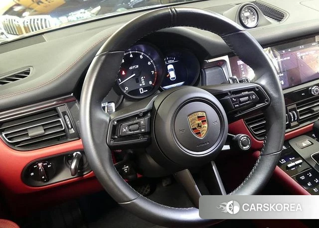 Porsche Macan 2023 Серебристо-серый из Кореи, фото 3
