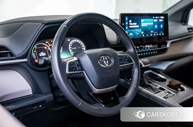 Toyota Sienna 2022 Белый из Китая, фото 3