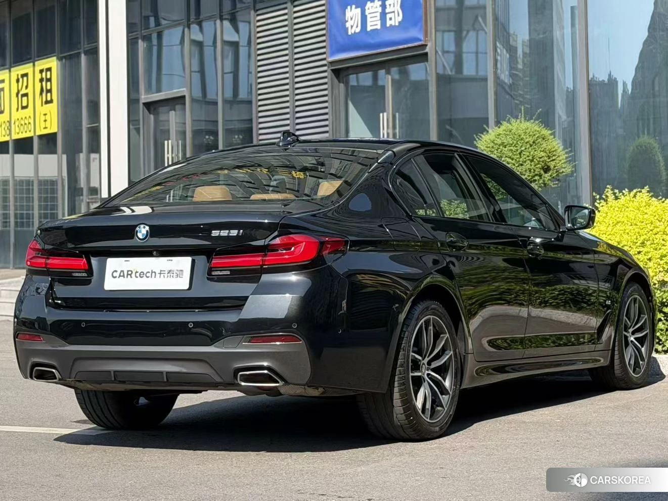 BMW 5 series 2022 Черный из Китая, фото 3