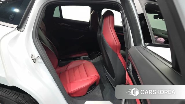 Porsche Panamera (976) 2025 Светло-серебряный цвет из Кореи, фото 3