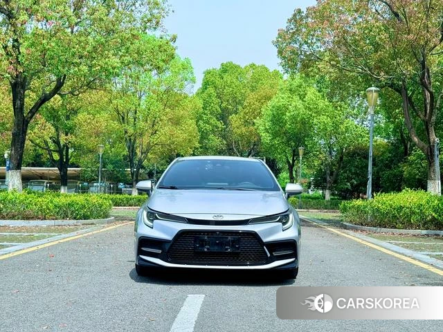 Toyota Levin 2021 Серебристо-серый из Китая, фото 3