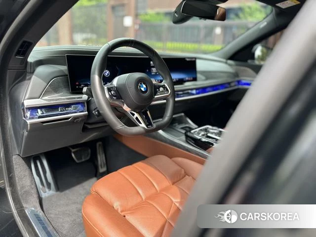 BMW 7 series 2024 Черный из Китая, фото 3