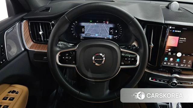 Volvo XC60 second Generation 2024 Черный из Кореи, фото 3