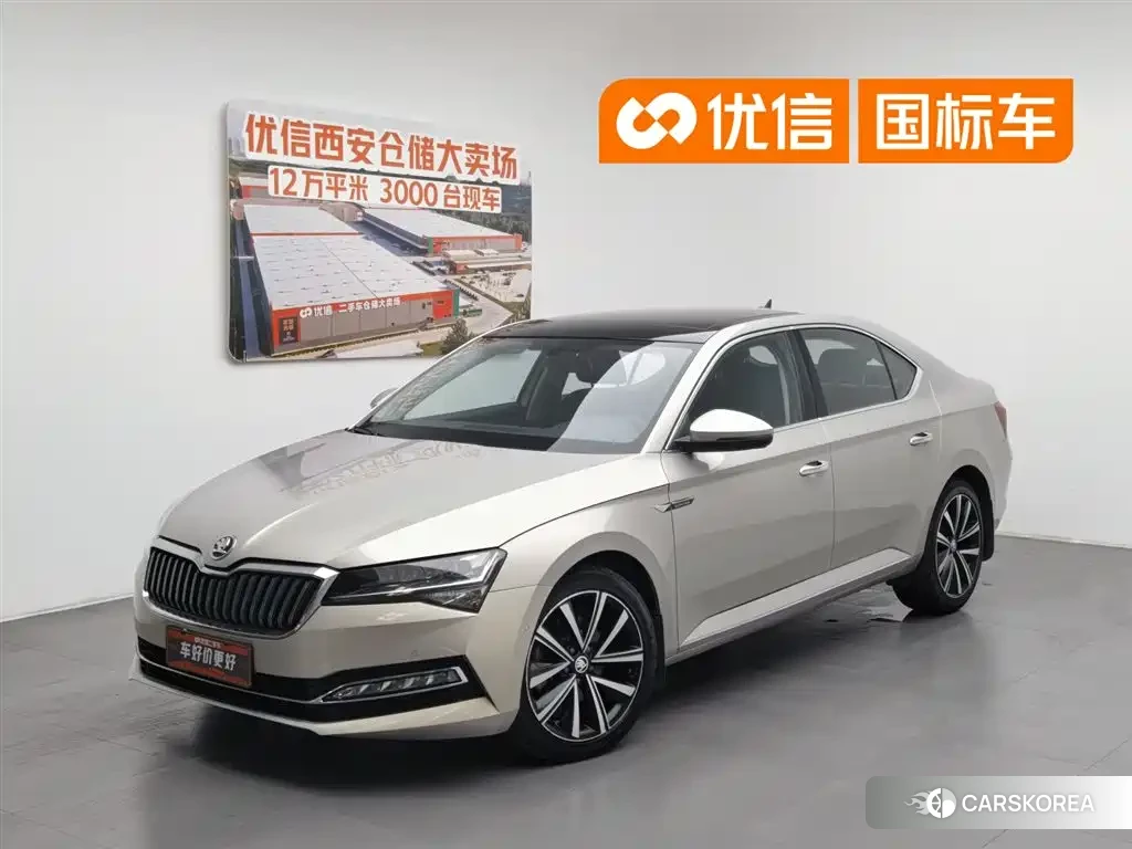Skoda Superb 2022 Yellow/orange из Китая, фото 3