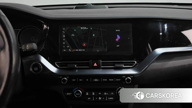 Kia Niro Plus 2022 Белый из Кореи, фото 3