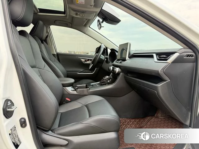 Toyota Wildlander 2022 Белый из Китая, фото 3