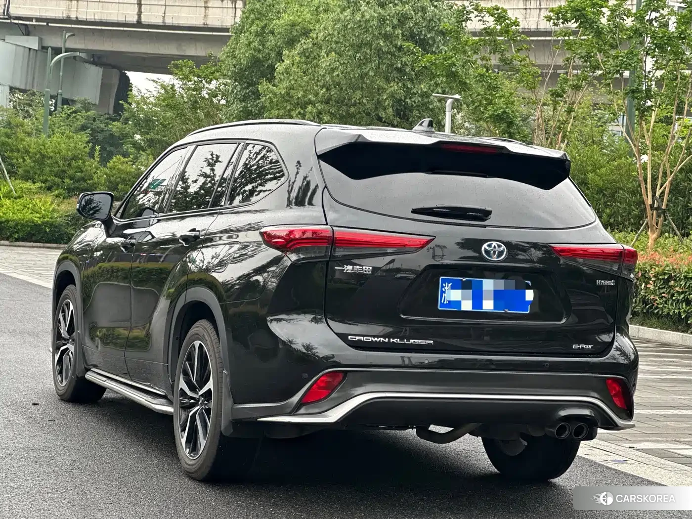 Toyota Crown 2021 Черный из Китая, фото 3