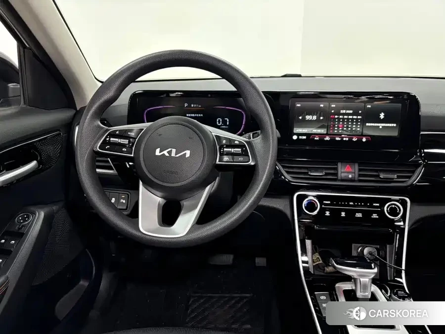 Новый Kia Seltos 2026 Черный из Китая, фото 3