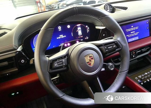 Porsche Makan EV 2026 Серебристо-серый из Кореи, фото 3