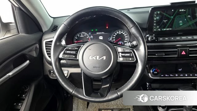 Kia Seltos 2022 Белый из Кореи, фото 3