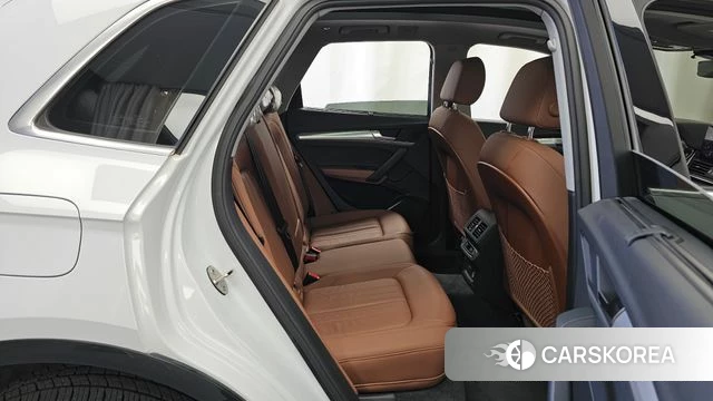 Audi Q5 (FY) 2023 Белый из Кореи, фото 3