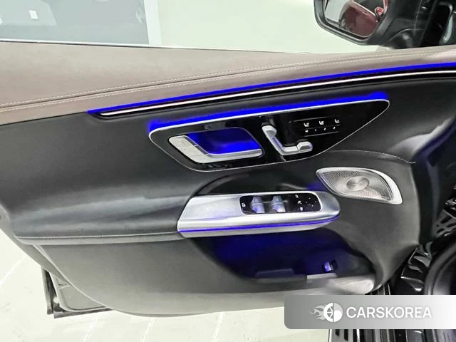 Mercedes-Benz EQE 2024 Черный из Китая, фото 3