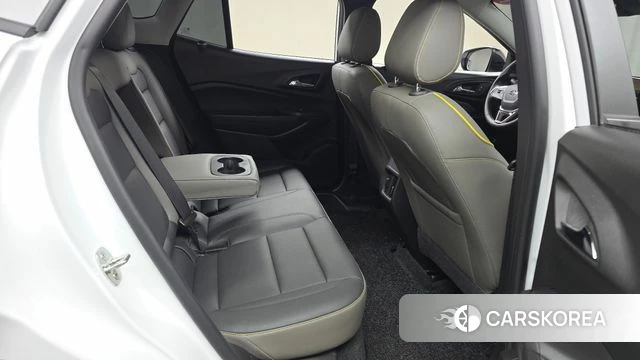 Chevrolet (GM Daewoo) Trax Crossover 2023 Белый из Кореи, фото 3