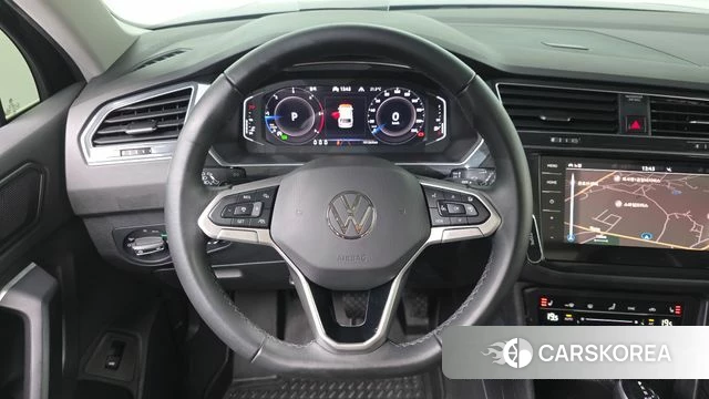 Volkswagen Tiguan second Generation 2022 Черный из Кореи, фото 3