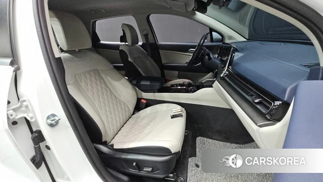 Kia Sportage 5th Generation 2023 Белый из Кореи, фото 3