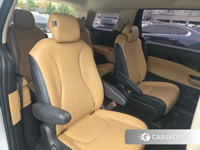 Kia Carnival 4th generation 2022 Белый из Кореи, фото 3