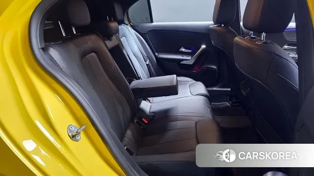 Mercedes-Benz A-Class W177 2022 Желтый из Кореи, фото 3