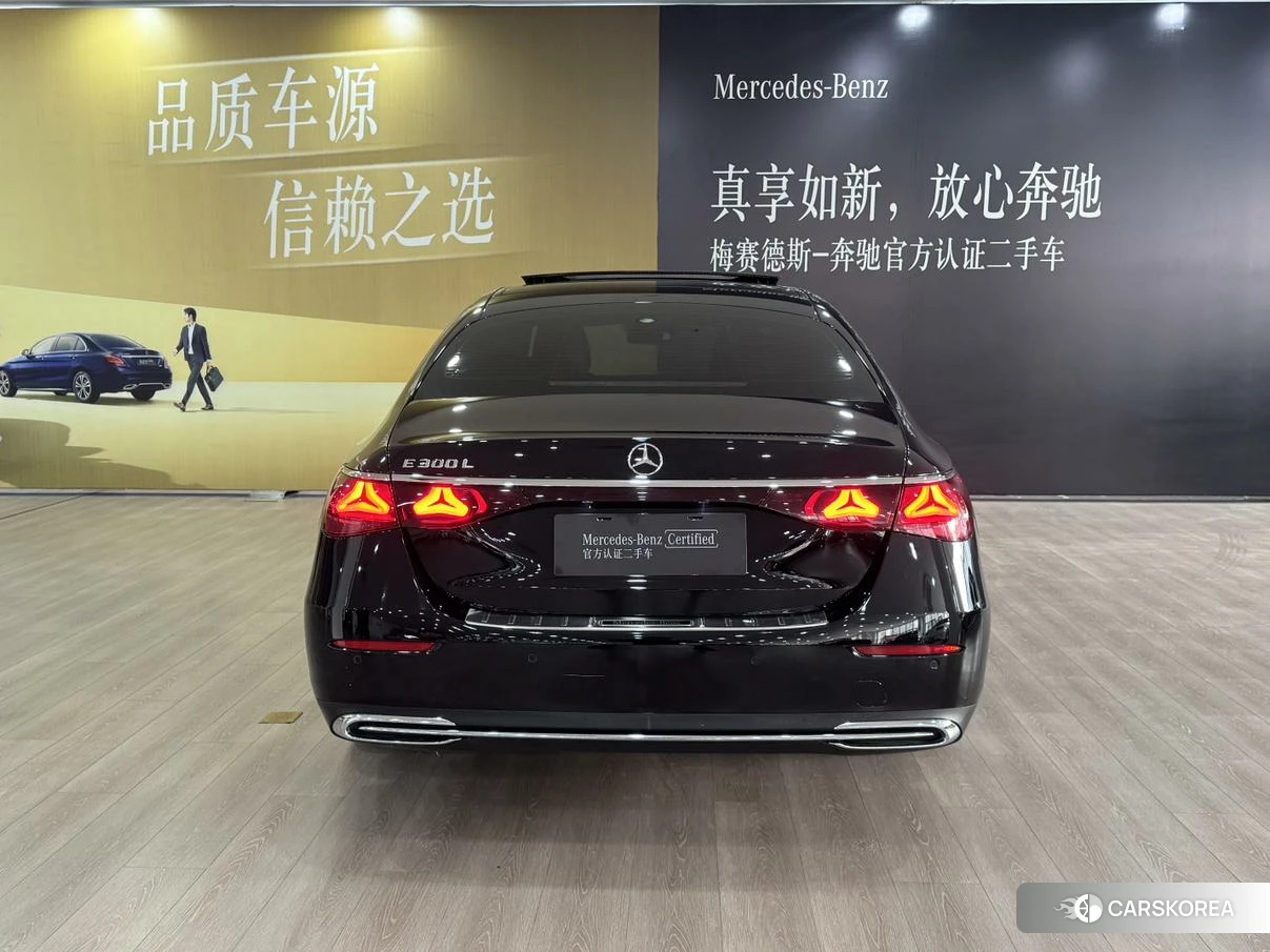 Mercedes-Benz E-Class 2023 Черный из Китая, фото 3