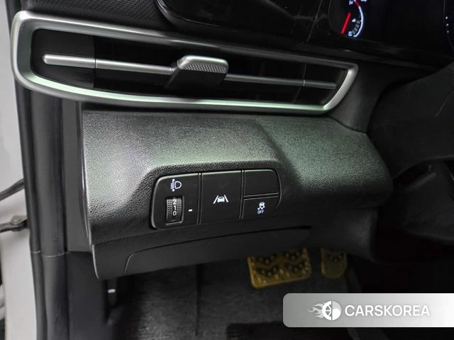 Hyundai Avante (CN7) 2022 Серебристо-серый из Кореи, фото 3
