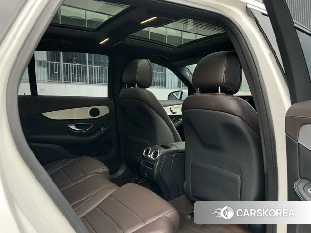 Mercedes-Benz GLC 2021 Белый из Китая, фото 3